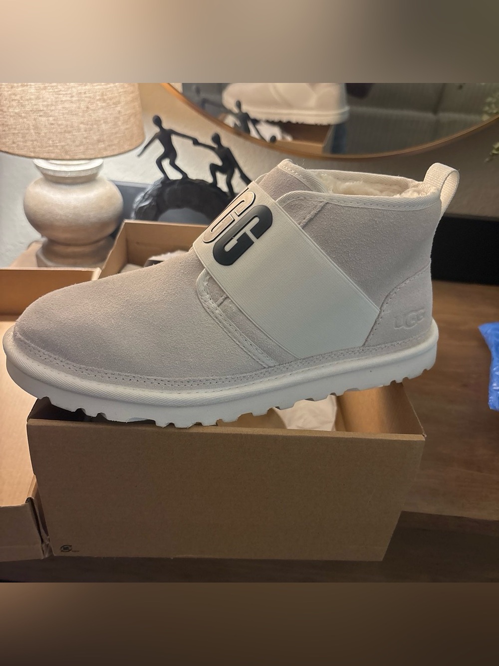 UGG Ultra Short Strap Boot - Cream